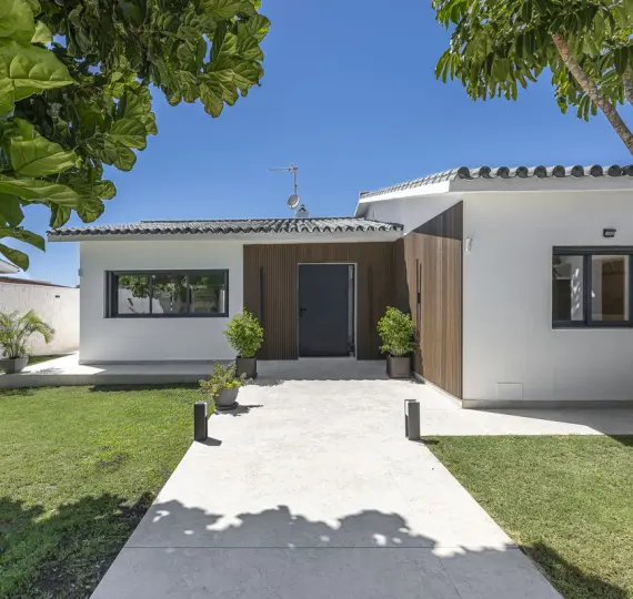 Venta de villa independiente en New Golden Mile