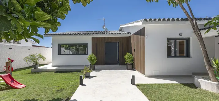 Venta de villa independiente en New Golden Mile 3