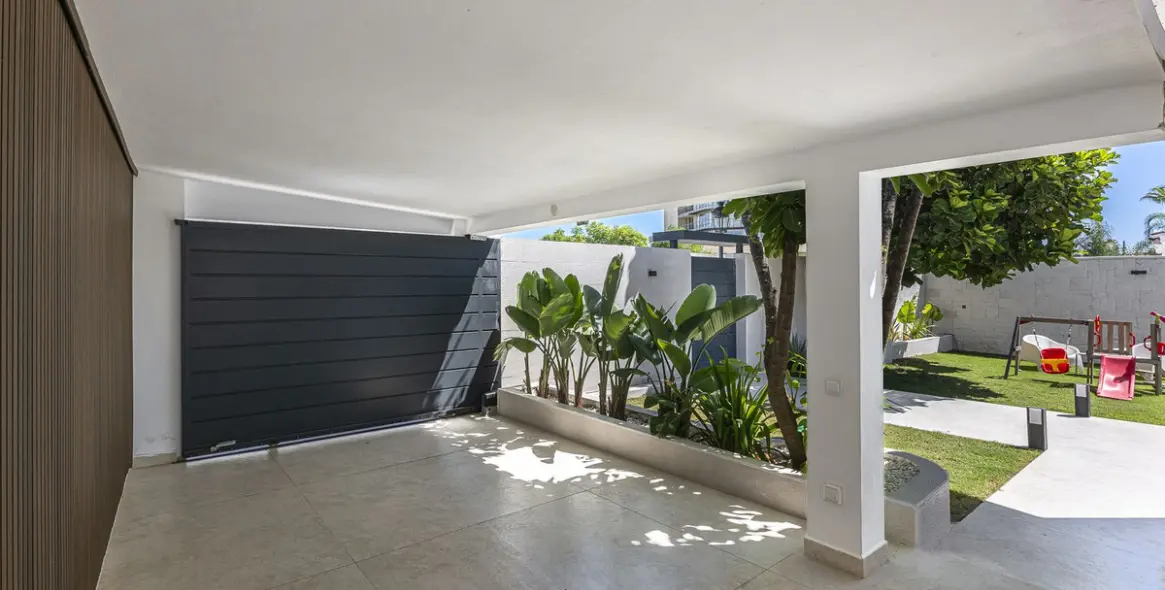 Venta de villa independiente en New Golden Mile 8