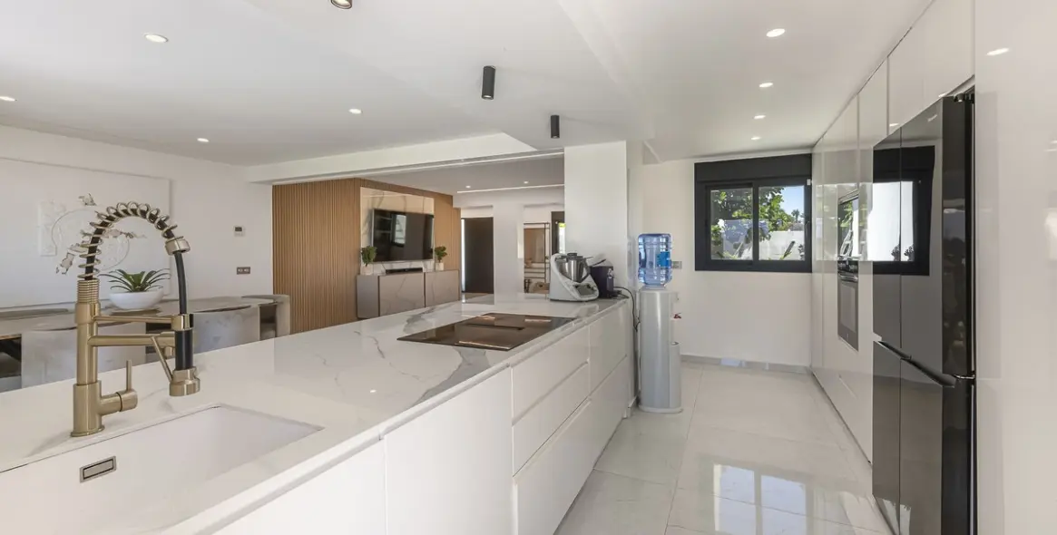 Venta de villa independiente en New Golden Mile 16