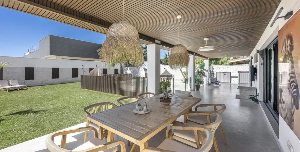 Venta de villa independiente en New Golden Mile 19