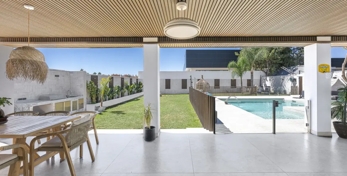 Venta de villa independiente en New Golden Mile 20