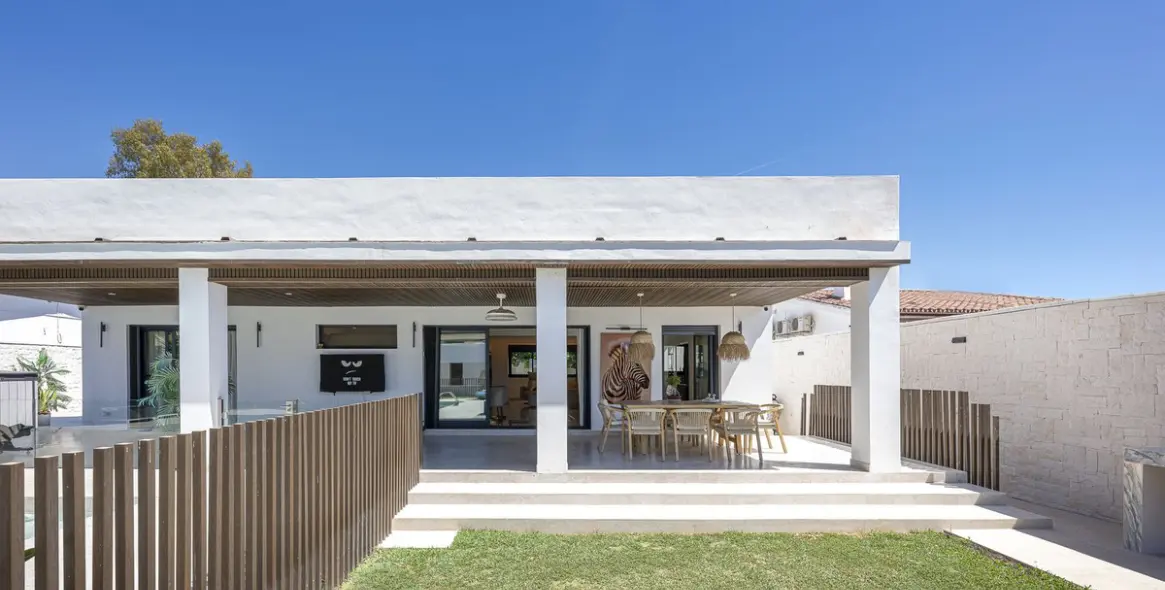 Venta de villa independiente en New Golden Mile 28