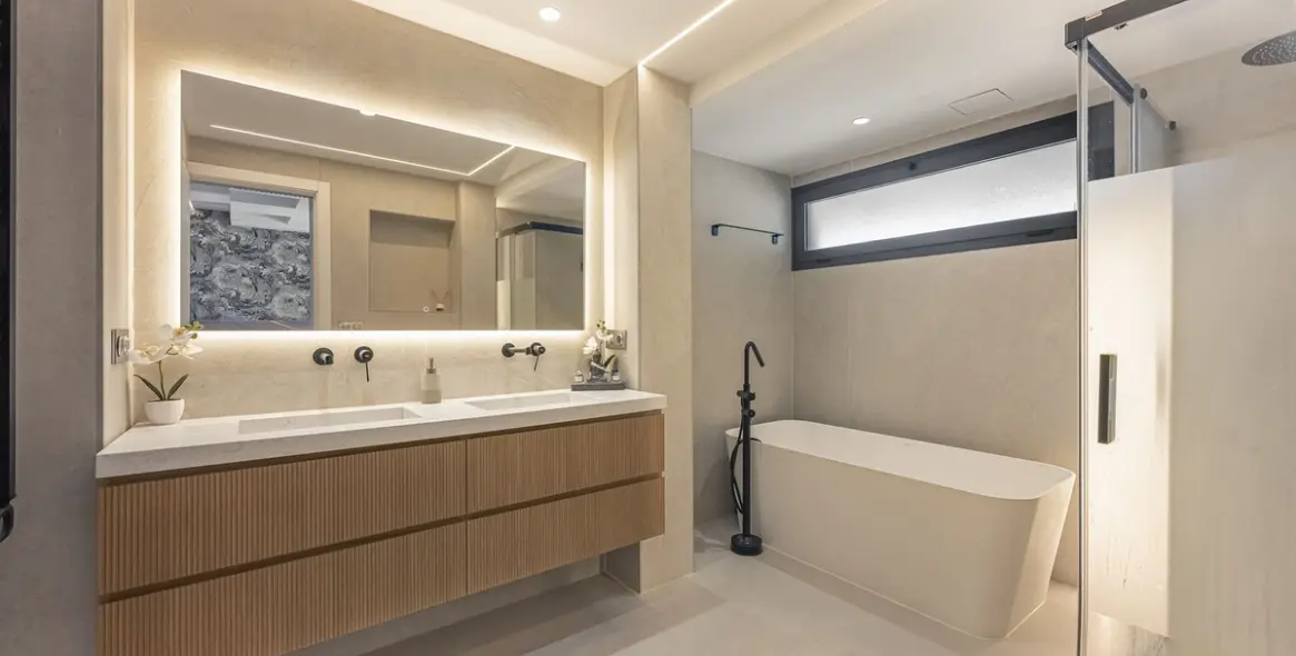 Venta de villa independiente en New Golden Mile 40