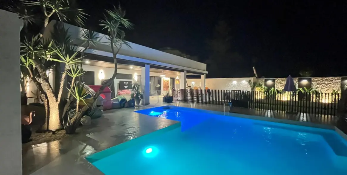 Venta de villa independiente en New Golden Mile 41