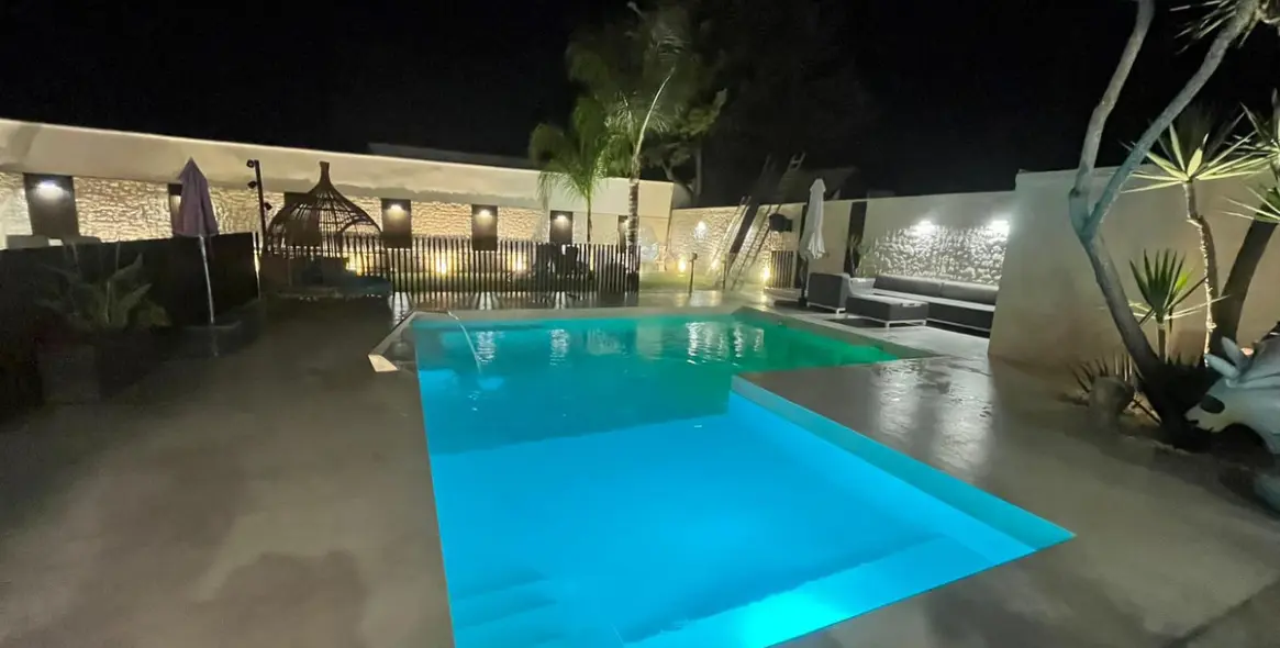 Venta de villa independiente en New Golden Mile 47