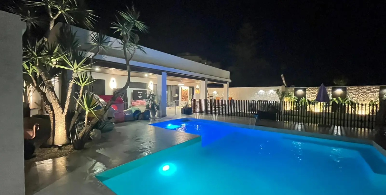 Venta de villa independiente en New Golden Mile 41