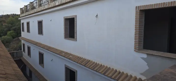 Venta de hotel en Guaro 2