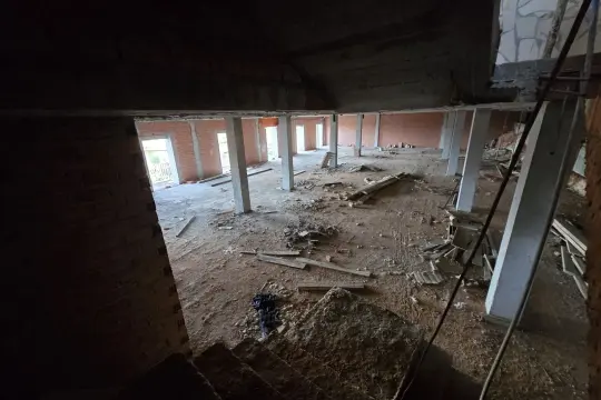 Image 8 thumb