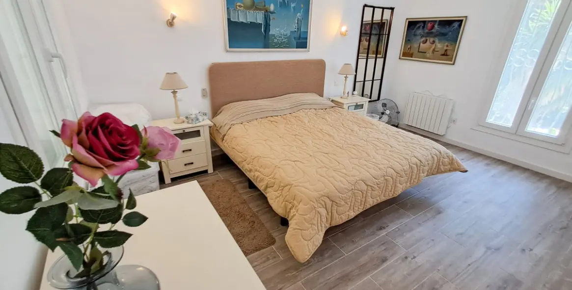 Продажа  отдельно стоящей виллы в Calahonda 9