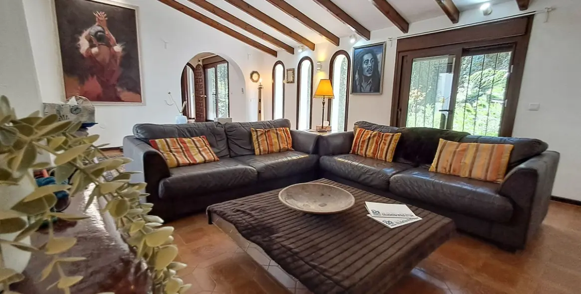 Venta de villa independiente en Calahonda 22