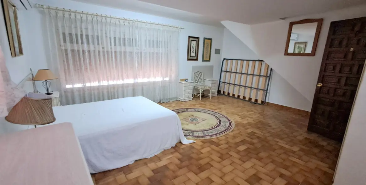 Venta de villa independiente en Calahonda 40