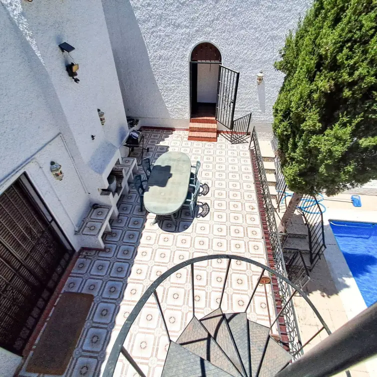 Sale of detached villa in Calahonda