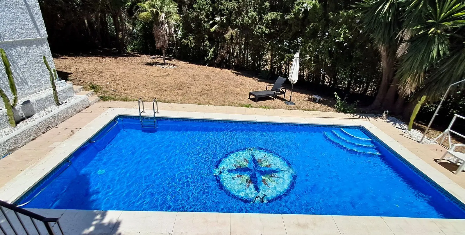 Sale of detached villa in Calahonda 13