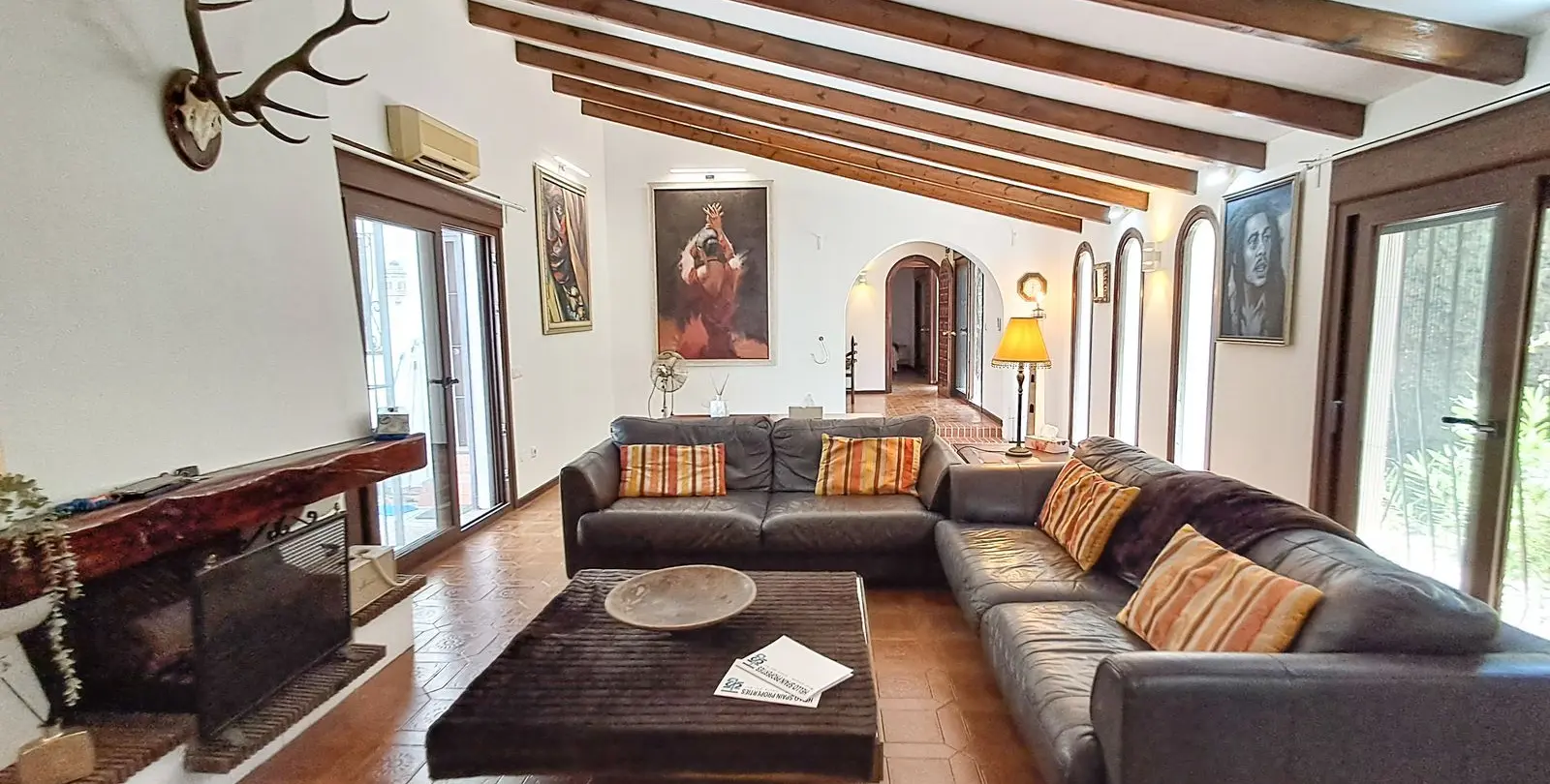 Sale of detached villa in Calahonda 21