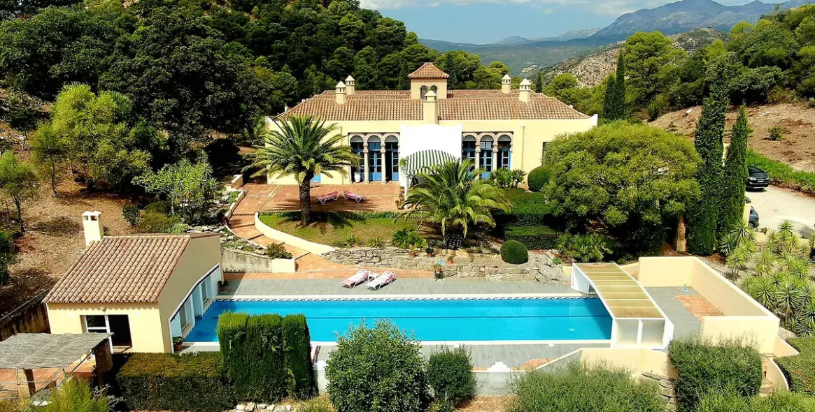 Продажа  отдельно стоящей виллы в Gaucín 2