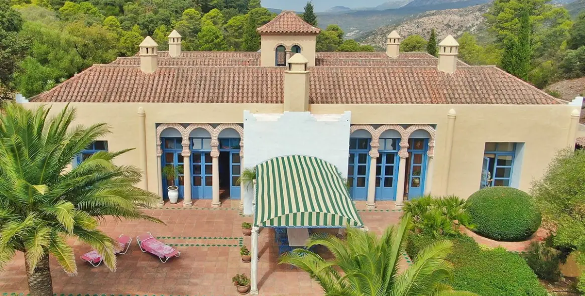 Продажа  отдельно стоящей виллы в Gaucín 12