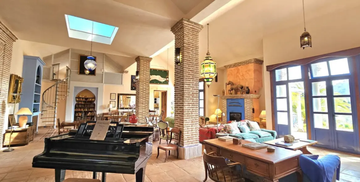 Продажа  отдельно стоящей виллы в Gaucín 17