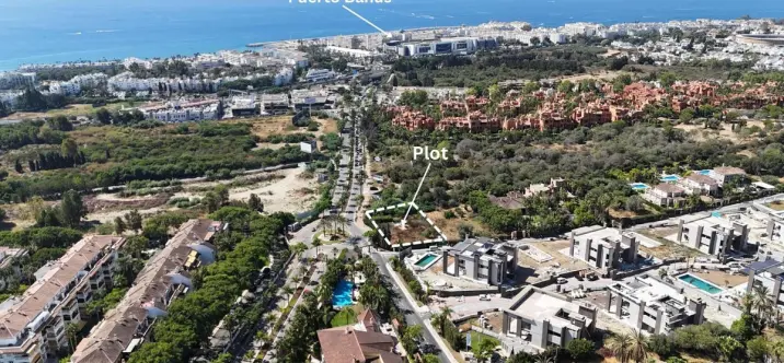 Venta de parcela residencial en Puerto Banús 2