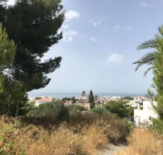 Residential plot R3258973