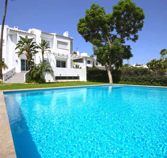 Таунхаус R3704192