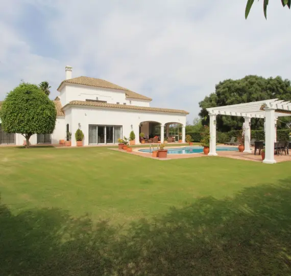 Venta de villa independiente en Sotogrande Alto