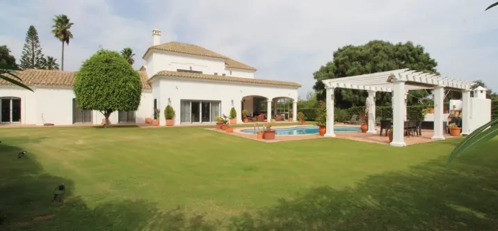 Venta de villa independiente en Sotogrande Alto 3