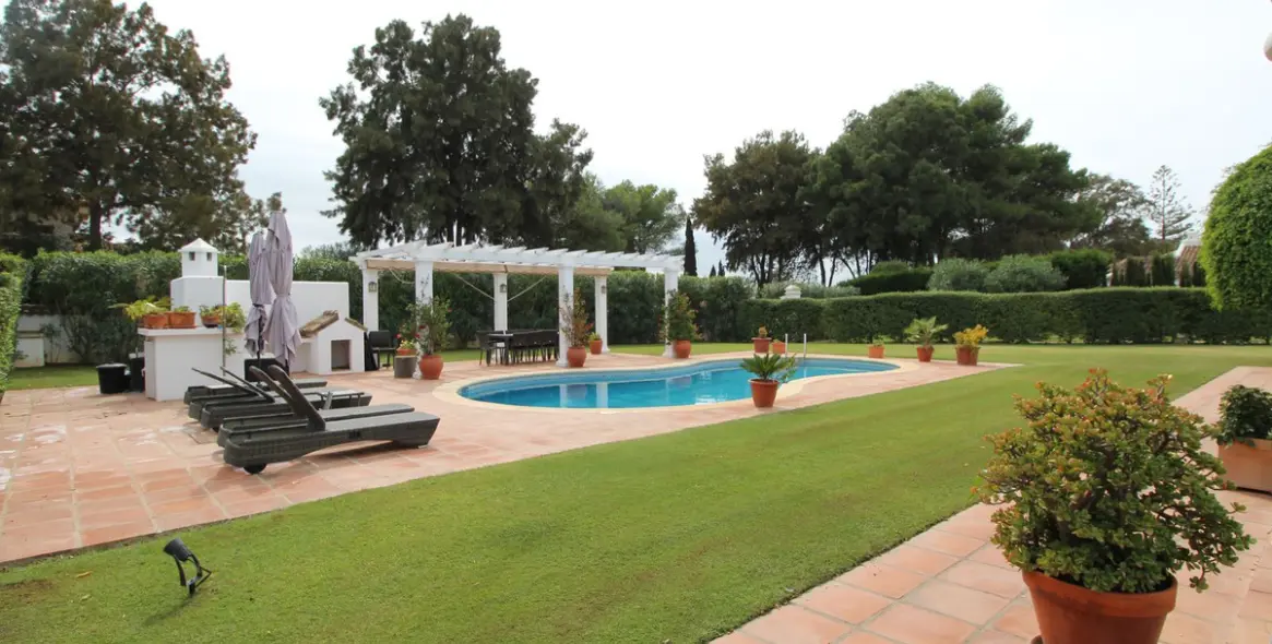 Venta de villa independiente en Sotogrande Alto 3