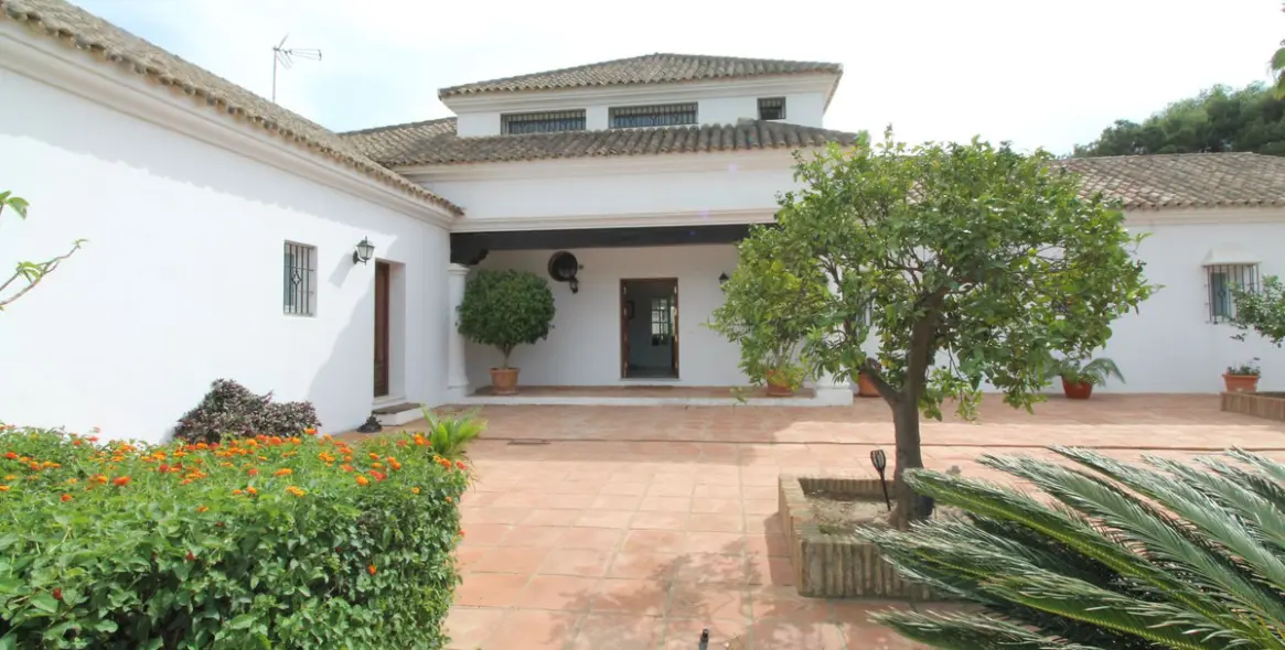 Venta de villa independiente en Sotogrande Alto 11