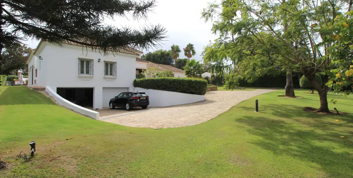 Venta de villa independiente en Sotogrande Alto 13