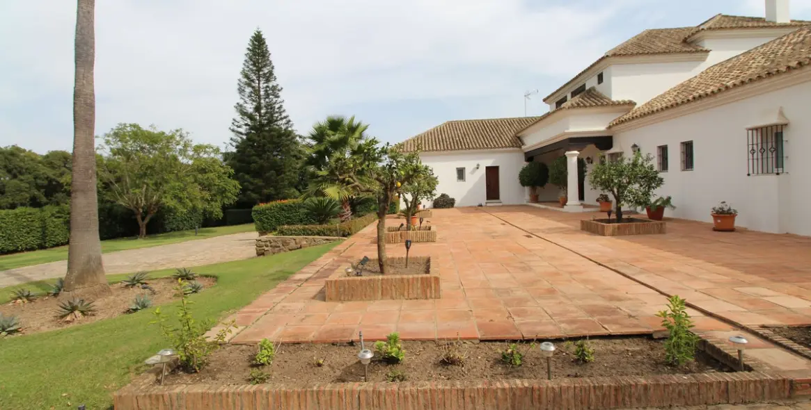 Venta de villa independiente en Sotogrande Alto 14