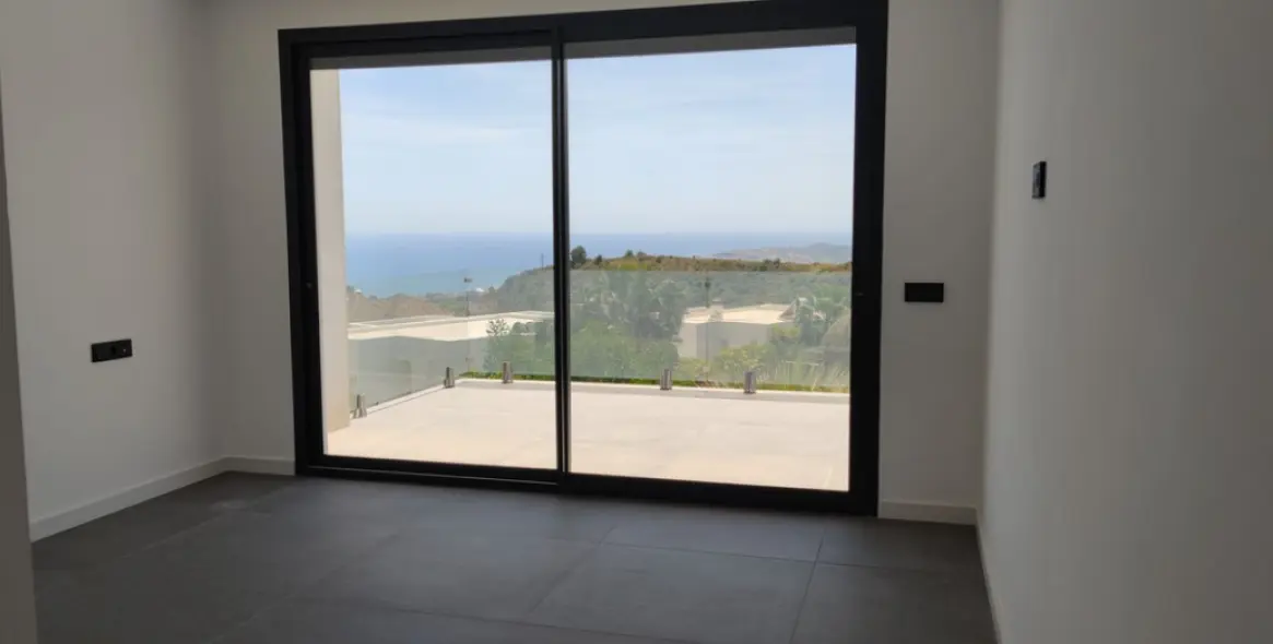 Sale of detached villa in Mijas 11