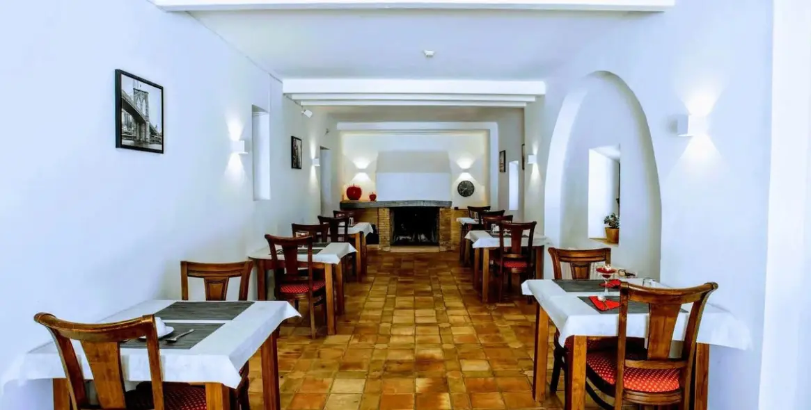 Продажа отеля в Ronda 7