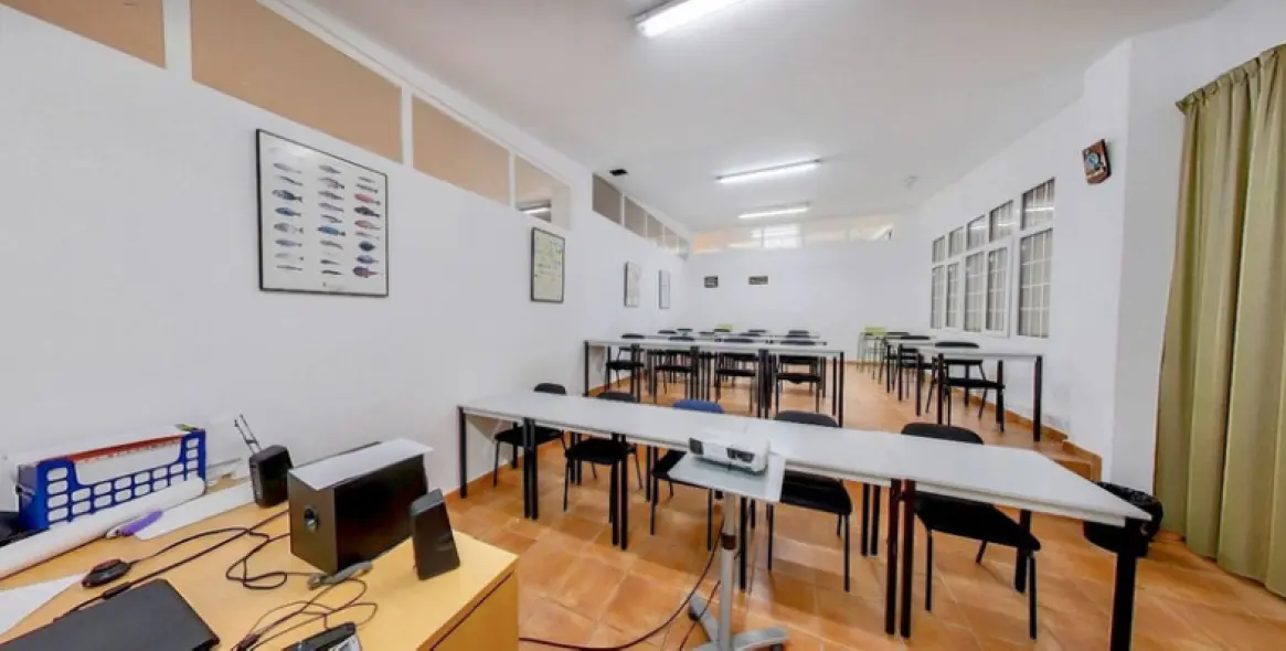 Sale of commercial premises in Benalmadena 16