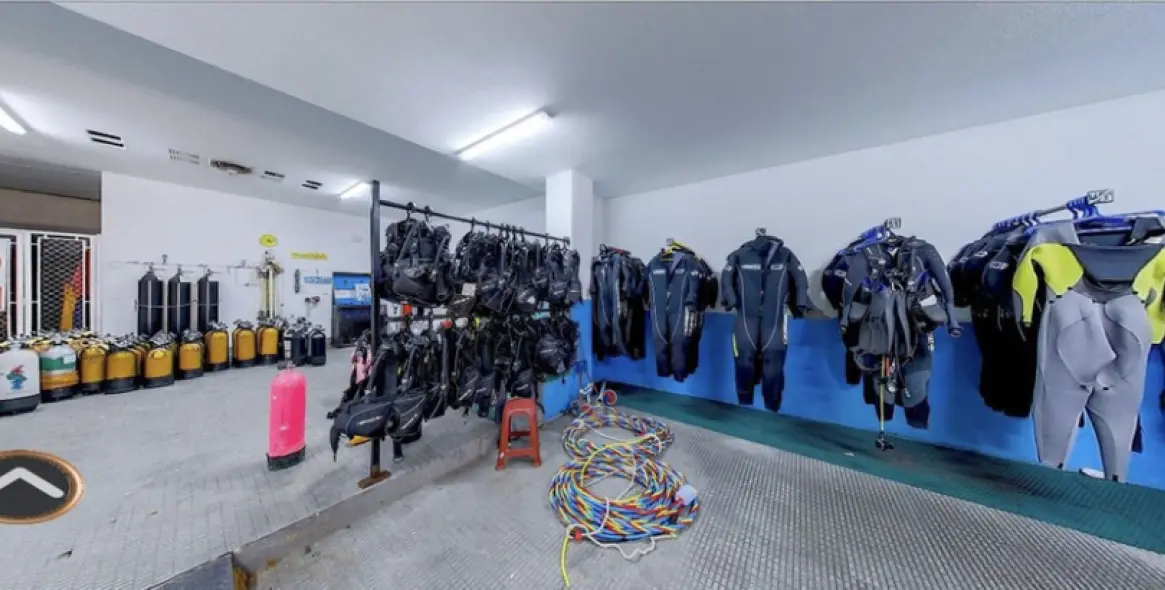 Продажа коммерческого помещения в Benalmadena 35