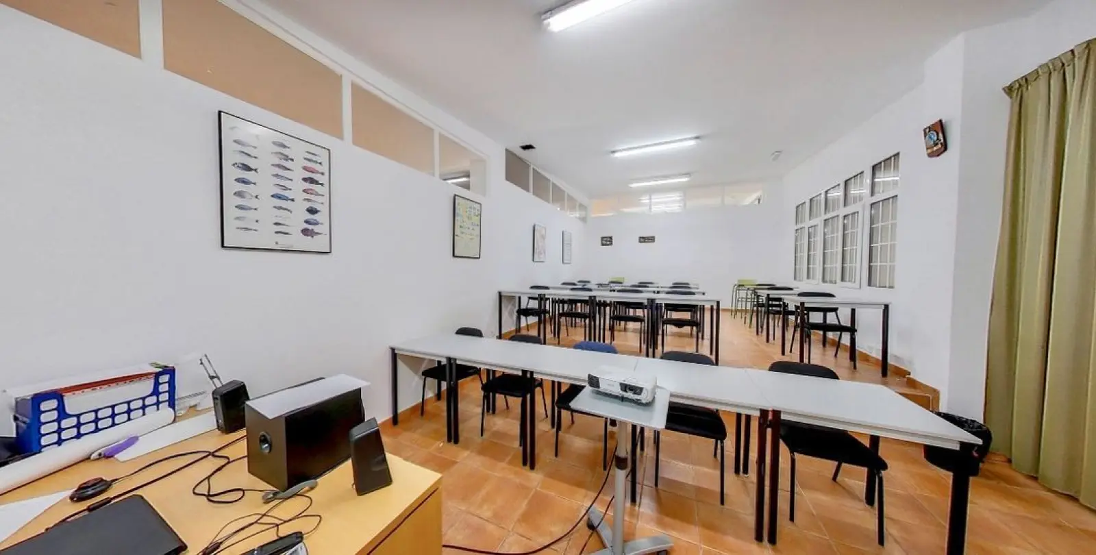 Продажа коммерческого помещения в Benalmadena 27