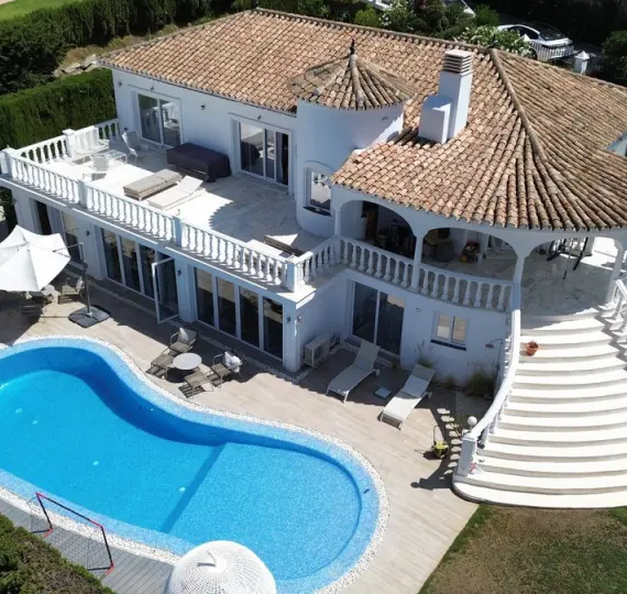 Oтдельно стоящая вилла R4307608