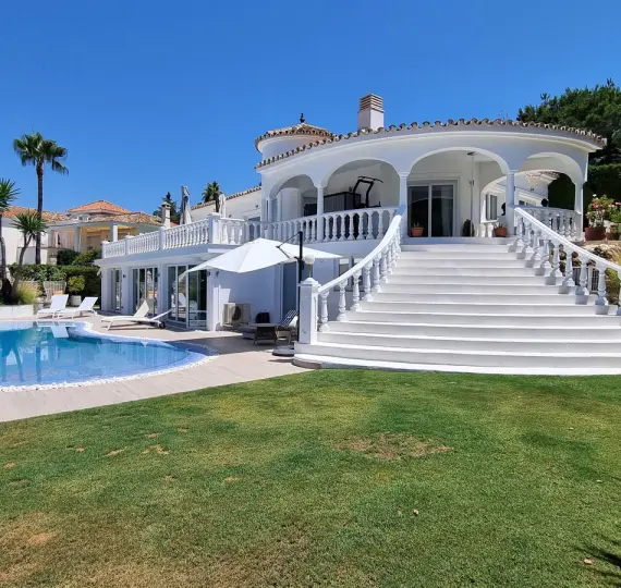 Oтдельно стоящая вилла R4307608