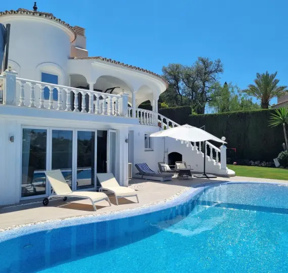 Oтдельно стоящая вилла R4307608