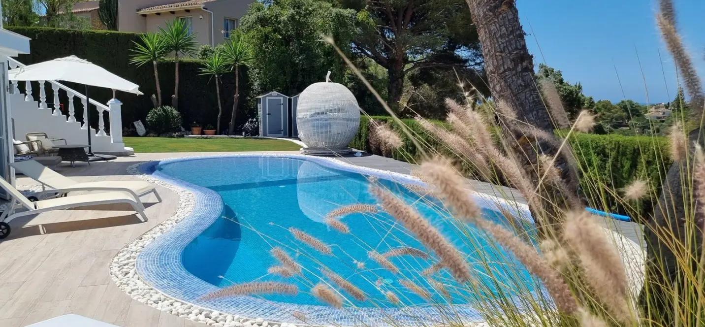 Venta de villa independiente en Elviria 4