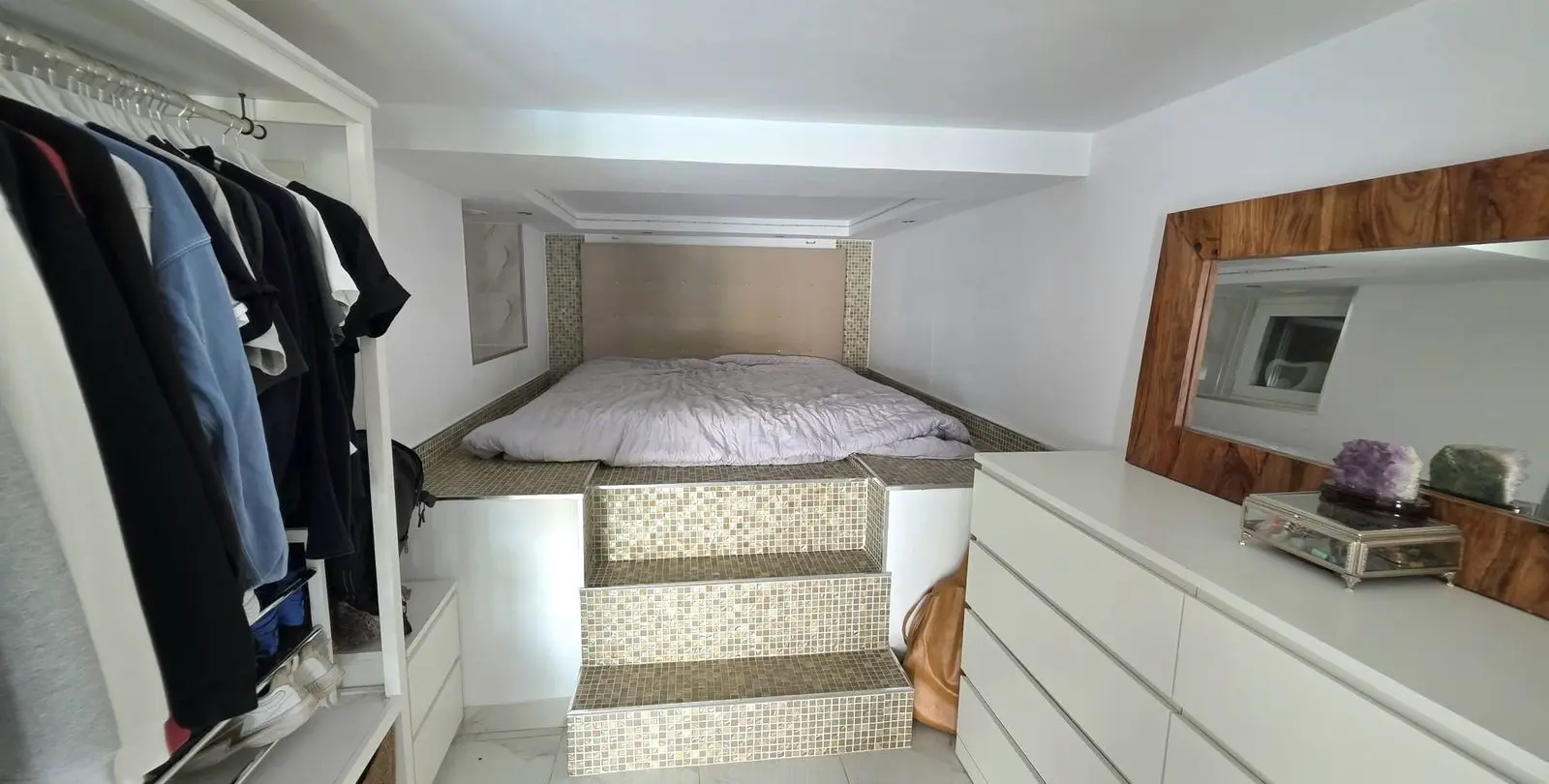 Продажа  отдельно стоящей виллы в Elviria 29
