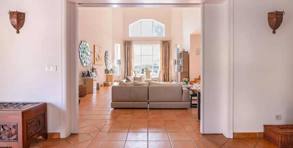 Продажа  отдельно стоящей виллы в Sotogrande 10