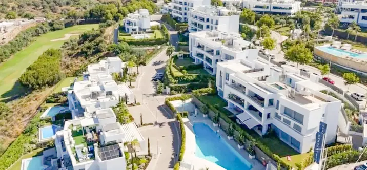 Продажа двухуровневого пентхауса в Marbella 1