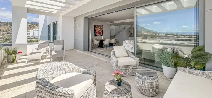 Продажа двухуровневого пентхауса в Marbella 3