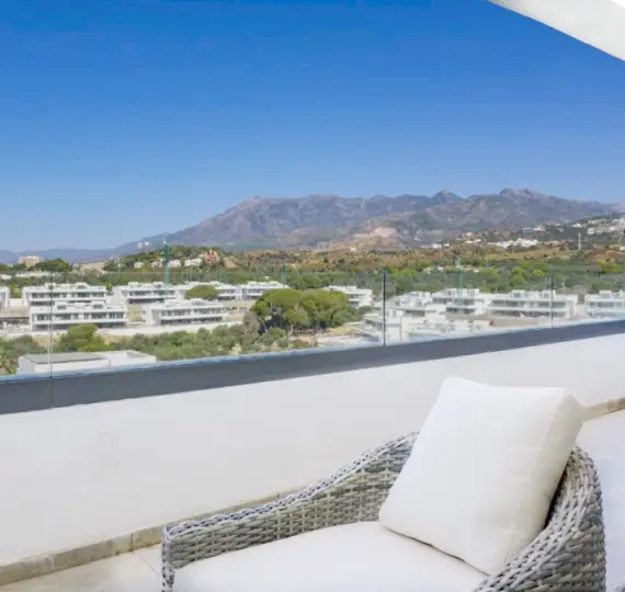 Продажа двухуровневого пентхауса в Marbella