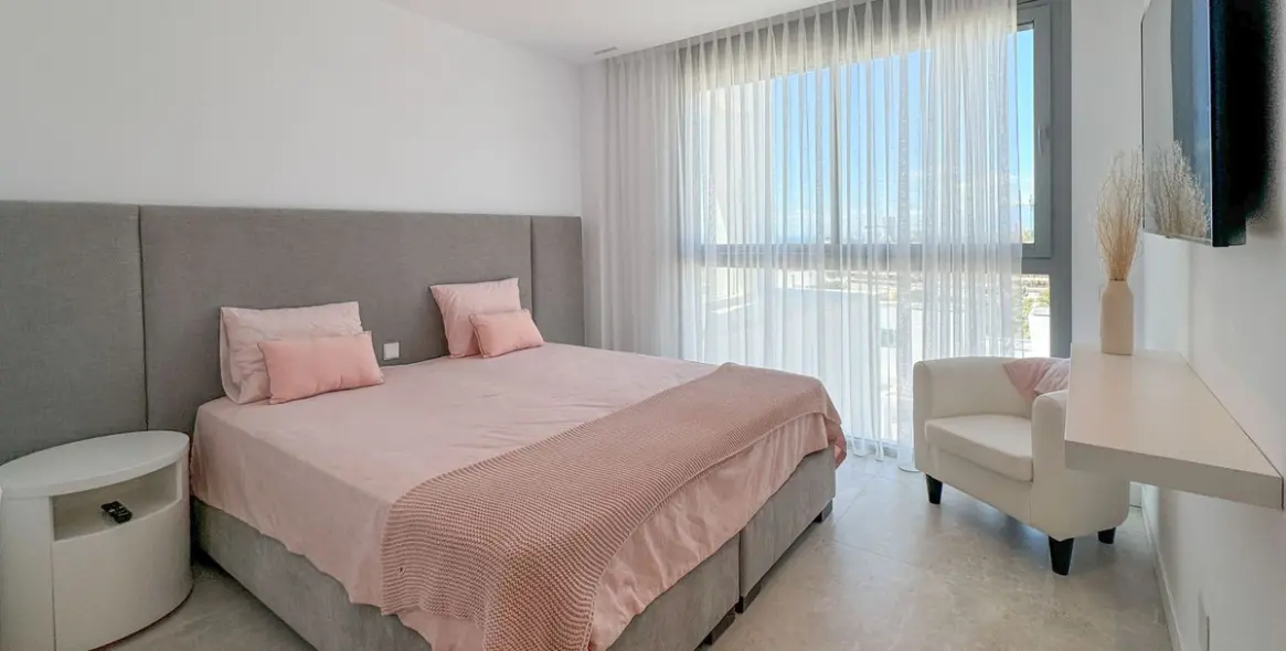 Sale of penthouse duplex in Marbella 11