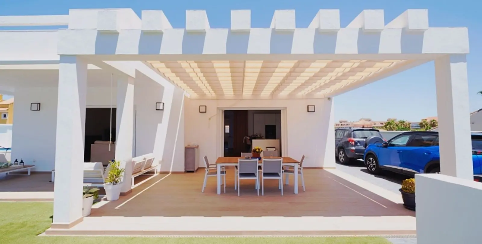 Sale of detached villa in Manilva 1
