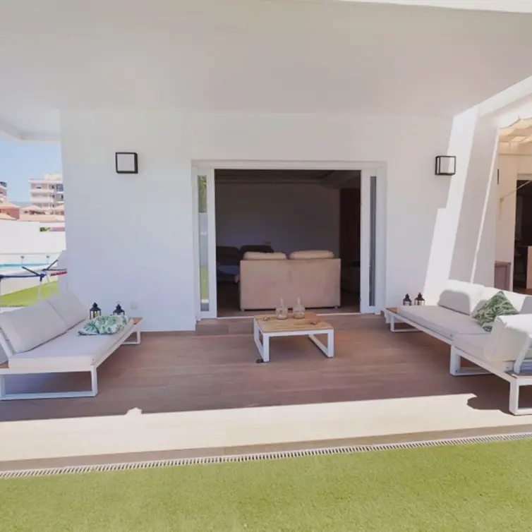 Sale of detached villa in Manilva
