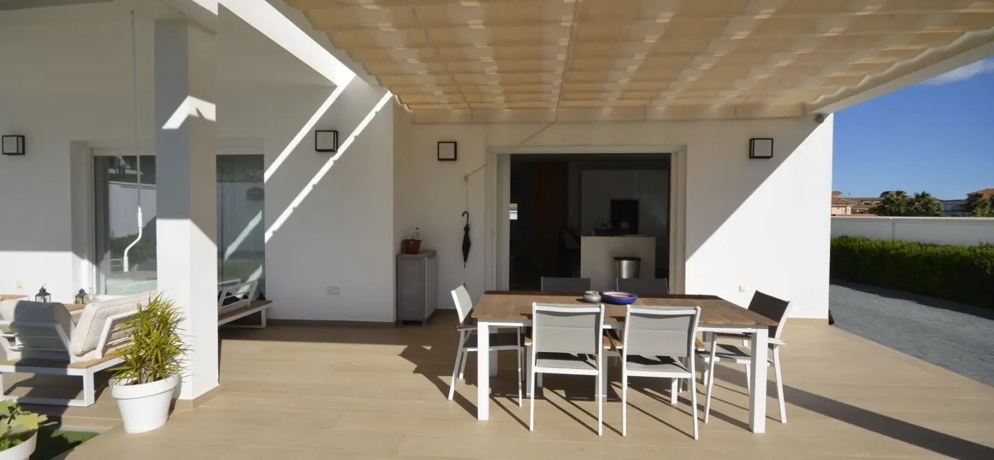 Sale of detached villa in Manilva 4