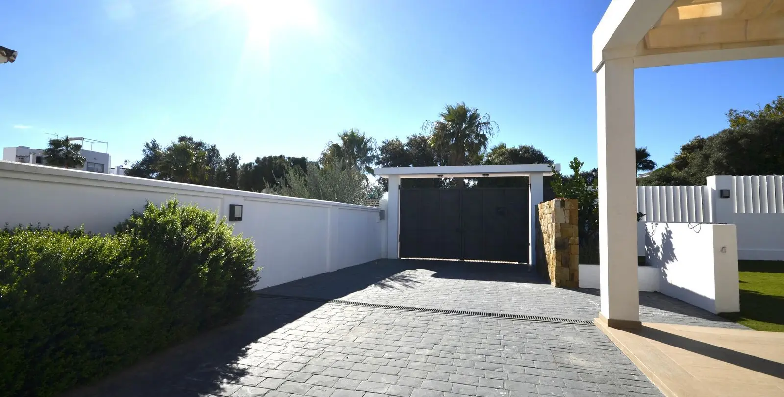 Sale of detached villa in Manilva 7